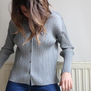 Pepper and salt / ISSEY MIYAKE shirt / Pleats Please / blue-gray pleated / checkerboard / Made In Japan