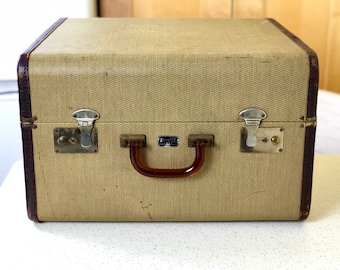Vintage Durabuilt Quality Luggage Square Suitcase, 1940s Vintage Suitcase, Old Suitcase, Antique Suitcase, Hat Box Luggage, Vintage Shoe