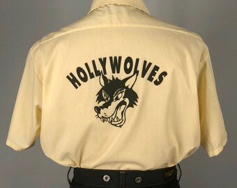 Vintage 1950s 1960s Mens Shirt | 50s 60s 'Hollywolves' Pale Butter Yellow Novelty Hollywood Screen Print Button-Up Shirt | Large