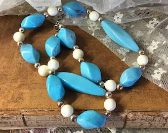 French Blue White Lucite Bead Single Strand Necklace Unsigned 1960's 1970's Daywear Geometric Shapes Feminine Woman