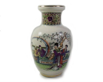 Vintage Japanese Vase with Figures, Japanese Ceramic Vase, Japanese Decor, Housewarming Gift, Christmas Gift for the Home, Japanese Figures