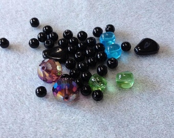 Drama - Crystal and Glass Bead Mix - 40 beads