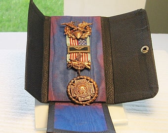 Cased Original Past Commander Spanish War Veterans Officers Medal