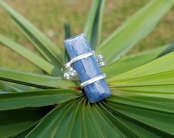 Blue Kyanite Gemstone Ring - Ethereal Power & Royalty