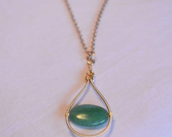Green Jade Pendant Necklace