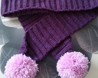 Child's pompom scarf