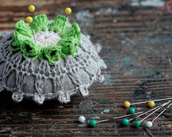 Linen pincushion - crochet motif