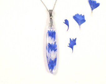 Real flower resin, Pressed Flower Jewelry, Blue Cornflower Resin dangle Necklace, Botanical jewelry, Resin jewelry, Pendant, Nature jewelry
