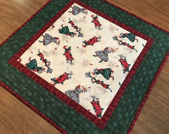 Quilted Christmas table mat, snowmen, candle mat, vintage look, Quiltsy handmade, Item #307