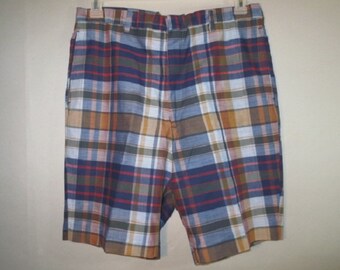 1960's Bermuda Shorts // Madras Plaid // KORATRON...34 waist