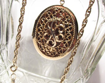 1970s Signed Sarah Coventry Locket Necklace