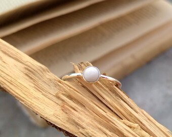 Natural White Agate Round Cab Sterling Silver Ring - Handmade Ring - Gift Ring - Ring for Her - Handmade Silver Ring- Carnelian Ring