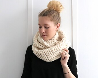 SALE I Chunky Knit Infinity Scarf | Fisherman