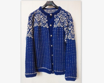 60s Norweigan Handmade Vintage Wool Cardigan // Size L