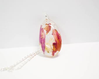 Real flower resin necklace, real flower jewelry, pressed flower jewelry, resin necklace, preserved flower jewelry, handmade jewelry