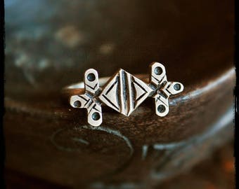 Tuareg Silver Tisek Ring - Size 8