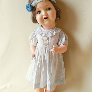 Antique German composition doll 1920s, marked M u M Germany, sleeping eyes, human hair, shabby old doll in fine vintage condition