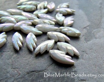 Angel Wings, Wing Beads, White AB, Faceted Beads, Unique Beads, Vintage Beads, Acrylic Beads, Lucite Beads, Bird Wings, 30 Beads