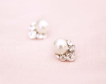 READY TO SHIP Celestial Pearl Cluster Earrings, Studs, Wedding Earrings, Bridal Earrings, Cluster Earrings, Pearl Earrings, Pearl Studs