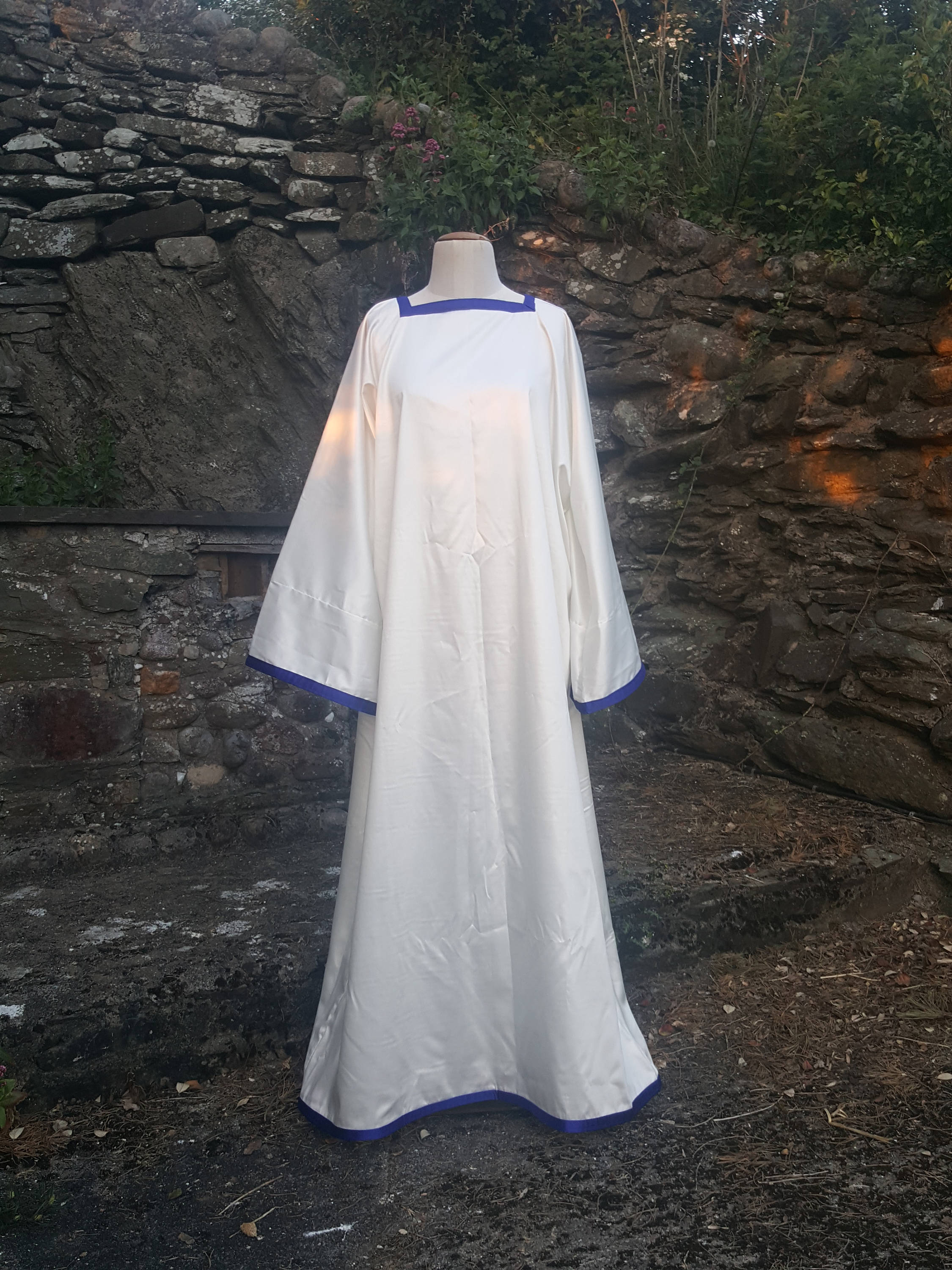 Satin Ritual Tau Robe with Trim Traditional Ceremonial Golden