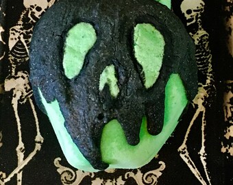Poison Apple bath bomb/melt
