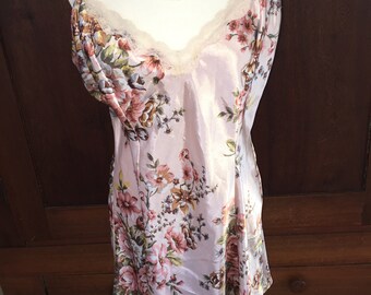 L / Victoria's Secret / GOLD LABEL / Chemise / Pink Floral Print / Large