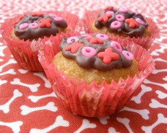 Valentine Dog Treats - Love and Kisses Valentine Pup-Cakes -Mini Cupcake - All Natural Organic Vegetarian Dog Treats LIMITED EDITION