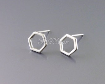 4 tiny 7mm matte silver hexagon / honeycomb stud earrings, minimal geometric earrings 1074-MR-7