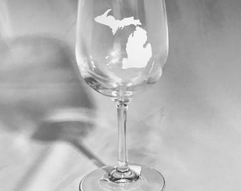 Set of 4 - Etched Stemmed Wine Glasses with choice of State