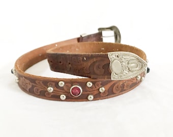 Vintage 70's Tooled Leather Southwestern Belt. Size Small