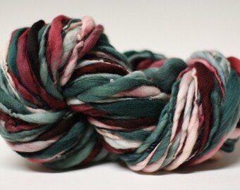 Handspun Yarn Thick and Thin Merino Slub Tts(tm) Hand dyed Self Striping xxlrH47b
