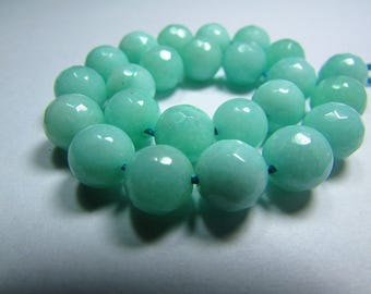 Set of 5 8 mm faceted Jade beads