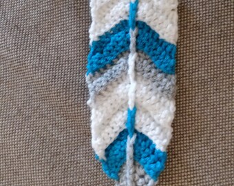 Crochet feather bookmarks