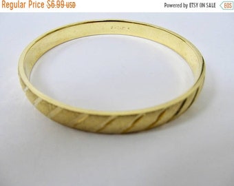 On Sale MONET Vintage Textured Bangle Bracelet Item K # 2085
