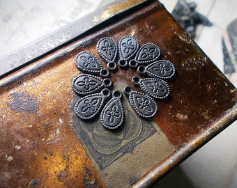 Rustic Metal Charms - 10 Oxidized Teardrop Charms - Dark Patina - Shabby Elegant Drops - Quatrefoil FLower Cross - Dark Age Worn Silver Tone