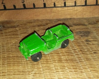 Tootsie Toy car jeep