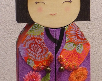 Instructions to make one in the shape of kokeshi in cardboard jewelry box