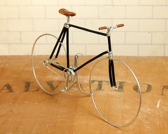 Black Fixed Gear Wire Bike