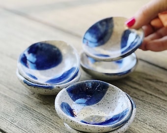 Ceramic Pinch Bowl - Pebble - Salt/Trinket - White and Blue