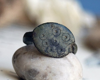 ring from a private archeological dig... size 7.5 ... X 261