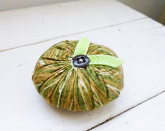 Tomato pincushion, green tomato, green pincushion, sewing notions, sewing room, ready to ship, handmade, tufted pincushion, button center