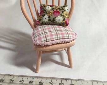 DOLLS HOUSE MINIATURES - 1/12th Spindle Chair