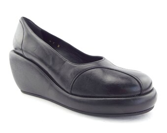 Vintage ROBERT CLERGERIE Size 7 Black Leather Wedge heels Shoes