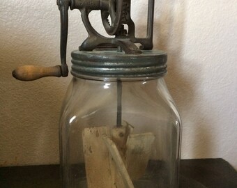 Antique vintage Dasey No. 40 butter churn