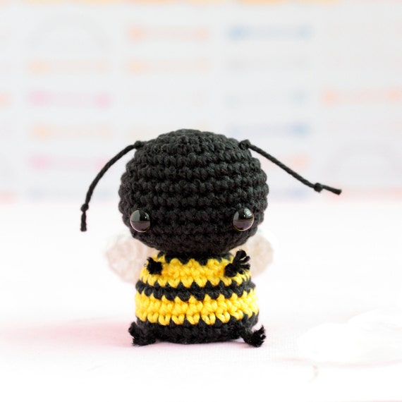 stuffed bee crochet