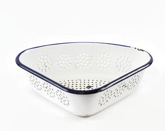 Vintage Enamel Colander, Triangle Sink Drainer, Country Kitchen Decor, Enamelware Strainer