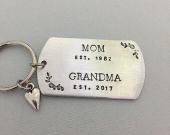 Personalized Hand Stamped Grandma Keychain, Pregnancy Announcement, New Grandma Gift, Mother's Day Gift, Gift for Grandma, Grandparents Gift