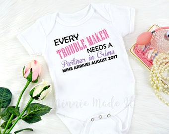 pregnancy announcement maker