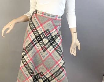 A-line 60s Skirt// Pink Plaid Knee Length Skirt// Vintage aplaid Skirt (F1)