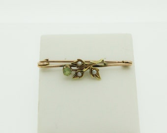 A Victorian Peridot And Seed Pearl Brooch SKU 952